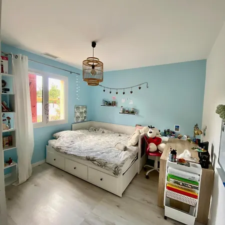 Climatisee Avec Un Independant Et Piscine Securisee *