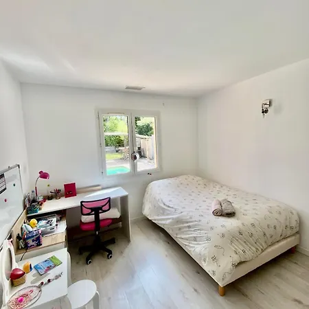 Villa Climatisee Avec Un Independant Et Piscine Securisee Saint-Drezery